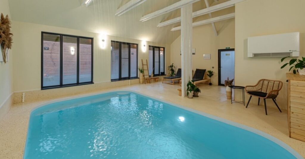 Cabana Albă top cabana cu piscina interioara