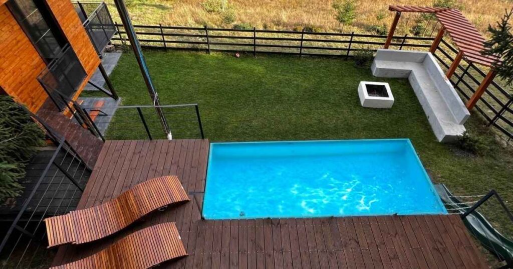 Chalet A Băișoara – Stațiunea Muntele Băișorii, Cluj a fram cu piscina