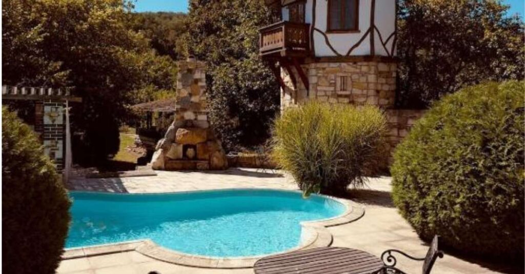 Chalet d’Argent cabana cu piscina romania