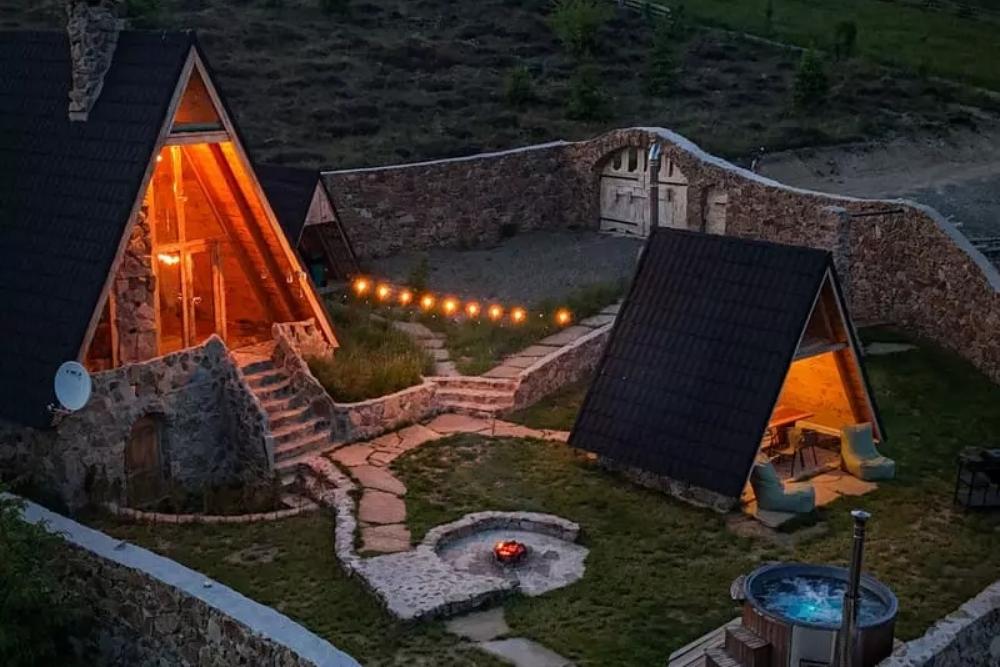 Cabana Balu - Refugiu A-Frame cu ciubăr