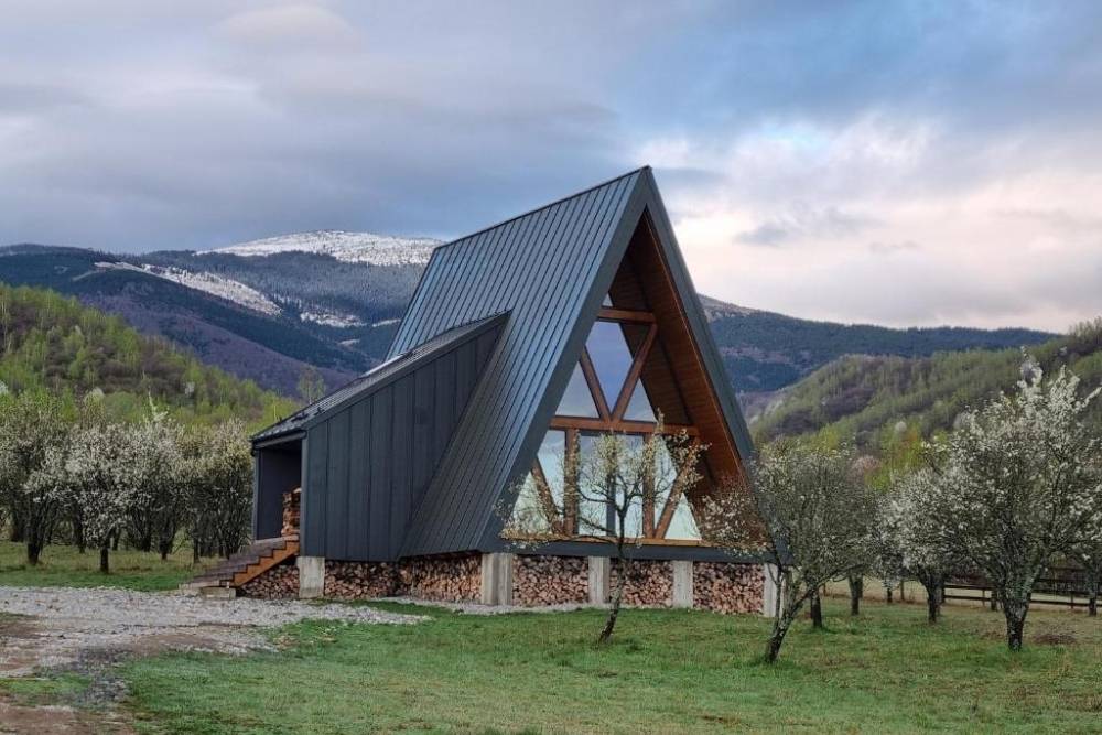 Dor de Hațeg - Cabană A-Frame cu ciubăr în Munții Retezat